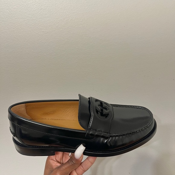 Gucci Loafers - Picture 1 of 7